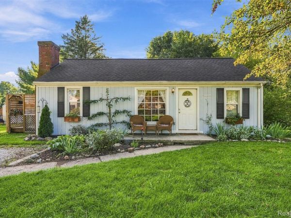 5250 Van Winkle Street, Brighton Township, Mi 48116