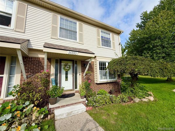 24353 Bashian Drive, Novi, Mi 48375