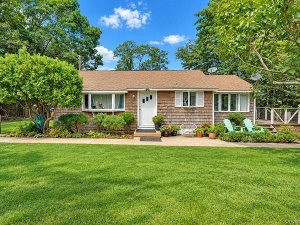 4 Holzman Drive, Hampton Bays, NY 11946