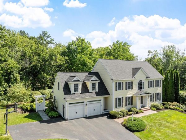 7 Sweeney Ridge Rd, Bedford, MA 01730