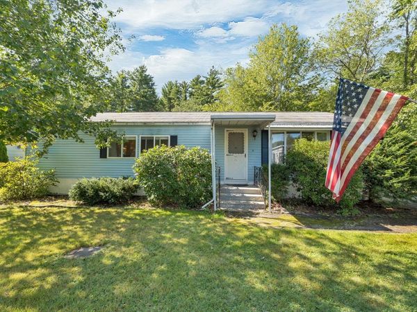 21 Sir Lancelot Drive, Exeter, NH 03833