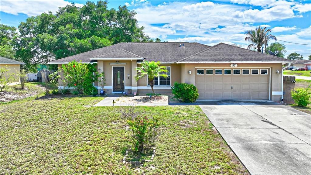 97 Blackstone Dr, Fort Myers, FL 33913 Main Photo