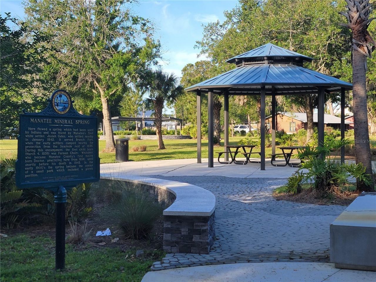 516 1st Avenue E, Bradenton, FL 34208 Photo