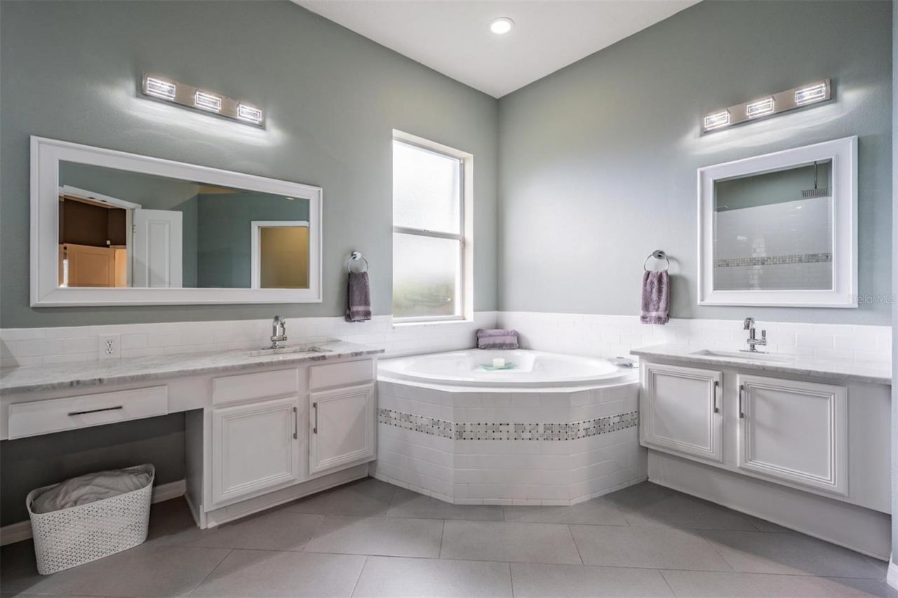 14607 Canopy Drive, Tampa, FL 33626 Photo