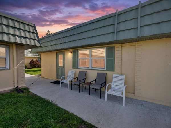 102 CAMBRIDGE TRAIL, Unit 220, SUN CITY CENTER, FL 33573