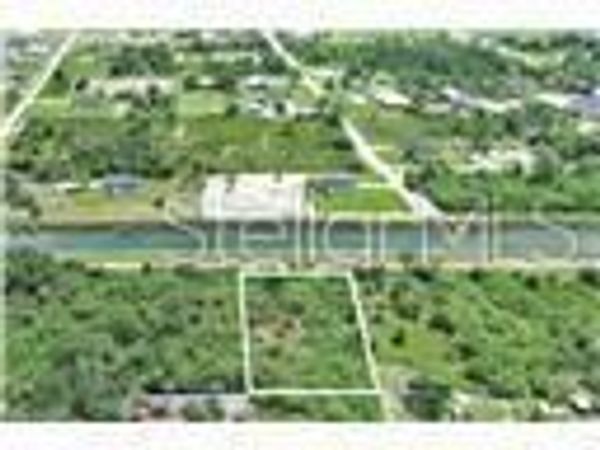 1507 HINES AVE AVENUE , LEHIGH ACRES, FL 33972