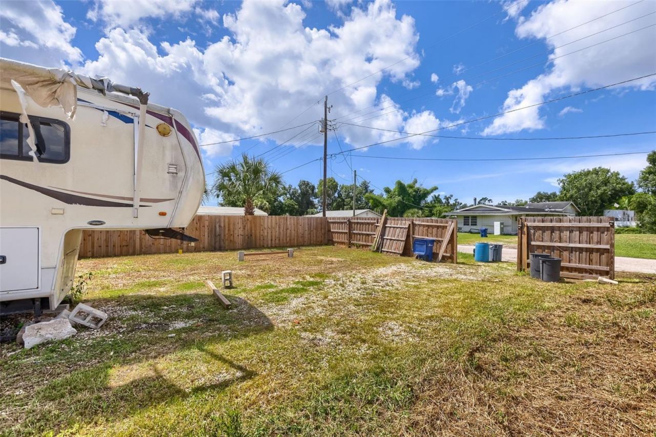 4929 Victoria Avenue , Sarasota, FL 34233 Photo