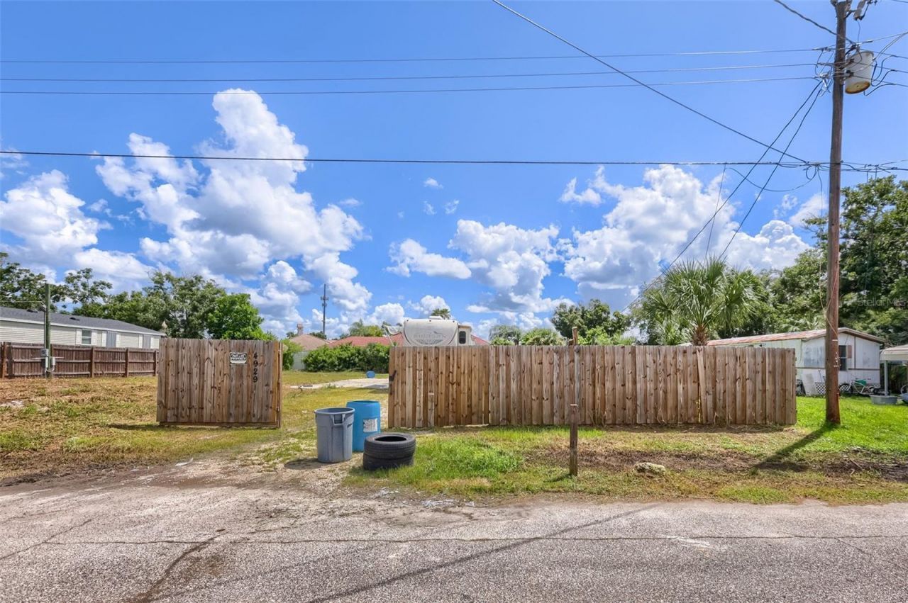 4929 Victoria Avenue , Sarasota, FL 34233 Photo