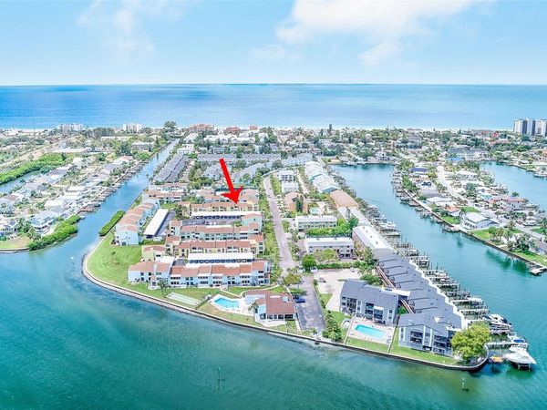 1 WINDRUSH BOULEVARD , Unit 77, INDIAN ROCKS BEACH, FL 33785