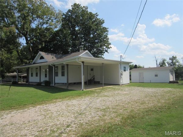 2744 Barron Road, Poplar Bluff, MO 63901