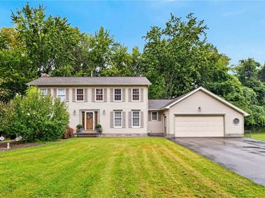 619 Galbro Circle , Webster, NY 14580