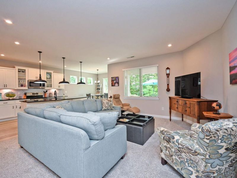 1341 Brookchase Circle, Hamilton Township, OH 45039 Photo 14