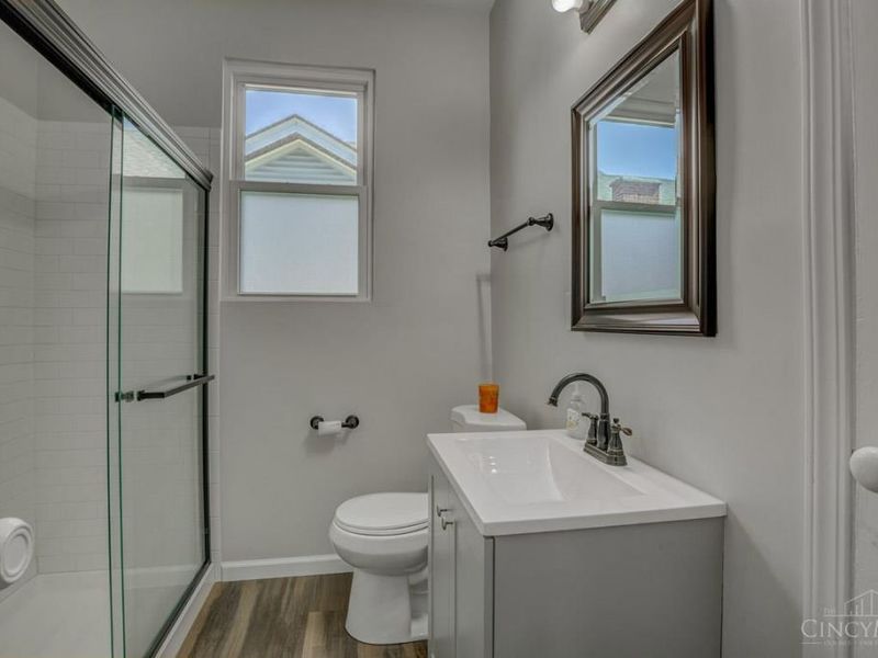 3302 Wardall Avenue, Cheviot, OH 45211 Photo 12