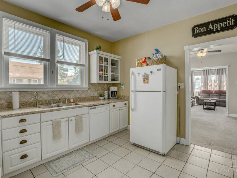 3302 Wardall Avenue, Cheviot, OH 45211 Photo 9