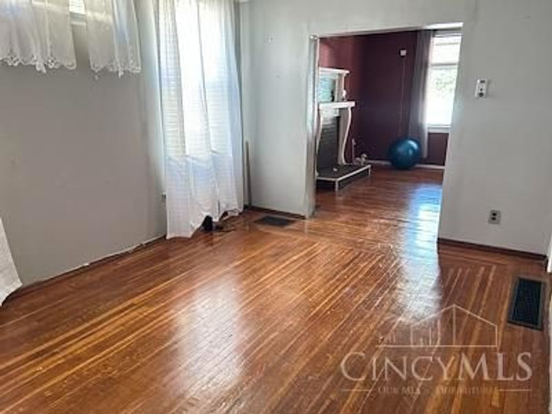 3129 Durrell Avenue, Cincinnati, OH 45207 Photo 4