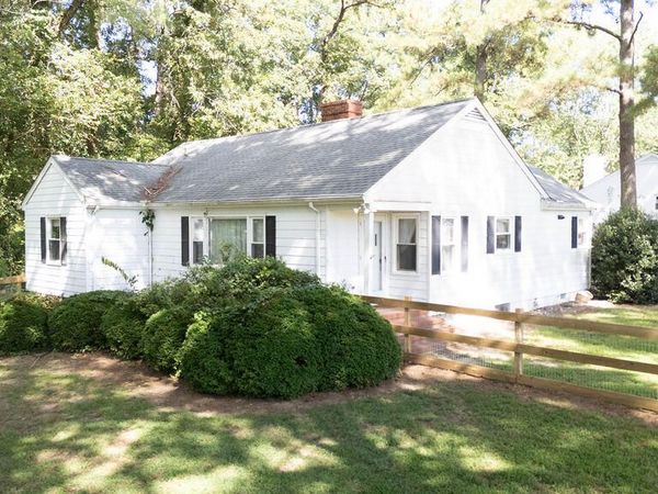 15 Clark Lane, KILMARNOCK, VA 22482