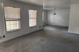 724 Janice Drive  photo 4
