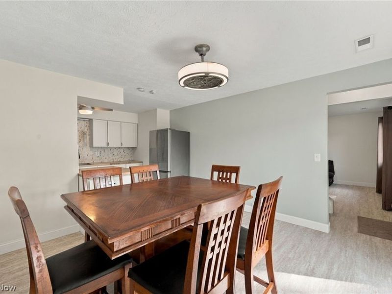 9956 Johnnycake Ridge Road, Unit 08, Concord Township, OH 44077 Photo 7