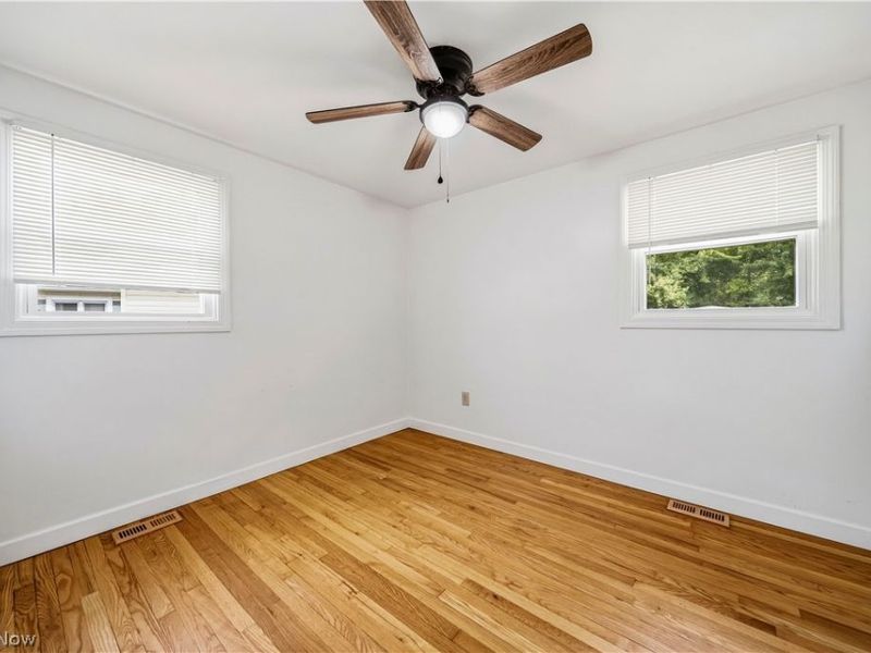 33450 Willowick Drive, Eastlake, OH 44095 Photo 10