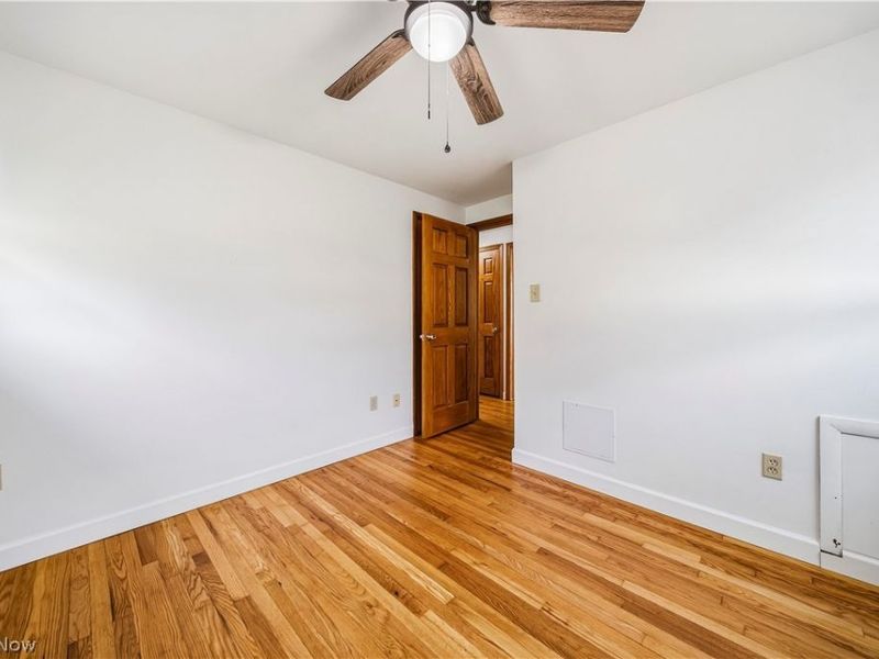 33450 Willowick Drive, Eastlake, OH 44095 Photo 11