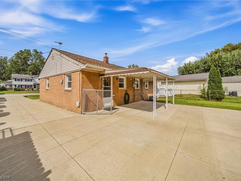 33450 Willowick Drive, Eastlake, OH 44095 Photo 22