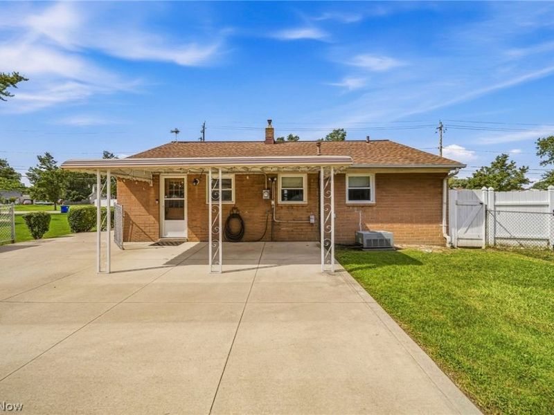 33450 Willowick Drive, Eastlake, OH 44095 Photo 23