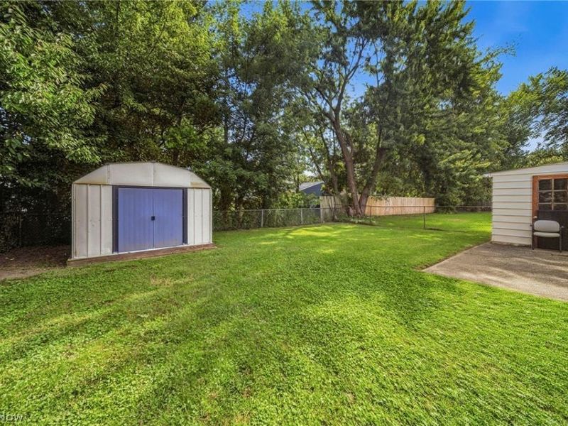 33450 Willowick Drive, Eastlake, OH 44095 Photo 27