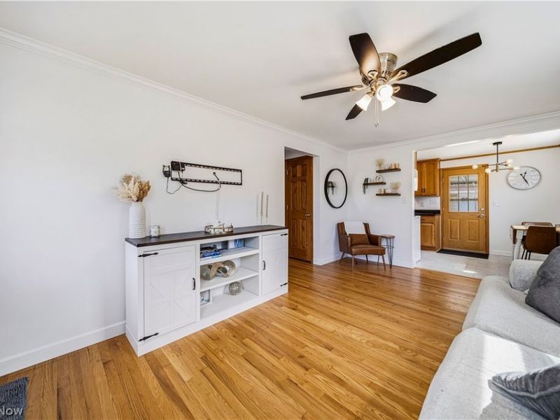 33450 Willowick Drive, Eastlake, OH 44095 Photo 4