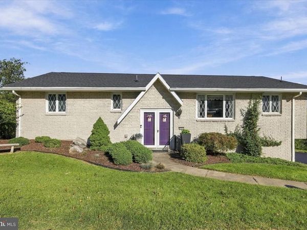 7121 KINGSTEAD DRIVE , SLATINGTON, PA 18080