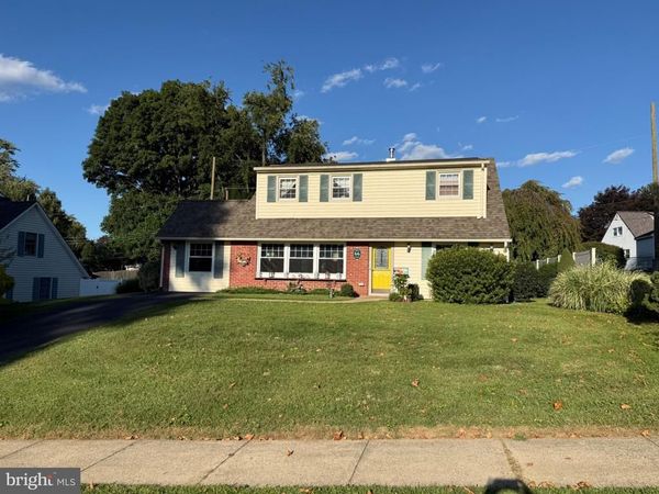 66 QUIET ROAD, LEVITTOWN, PA 19057