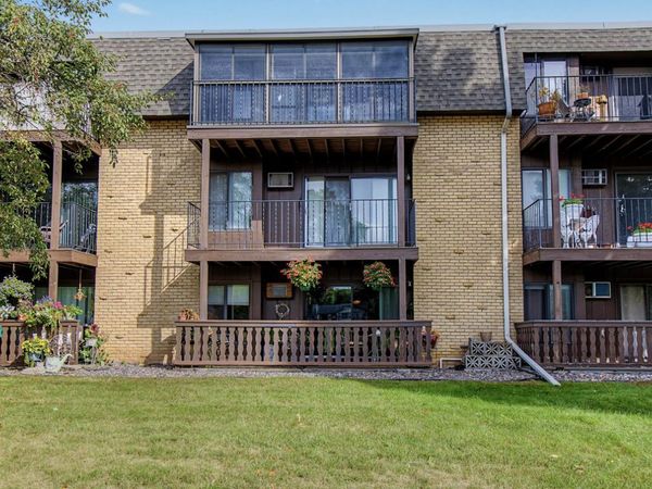 3421 Kent Street, Unit 407, Shoreview, MN 55126