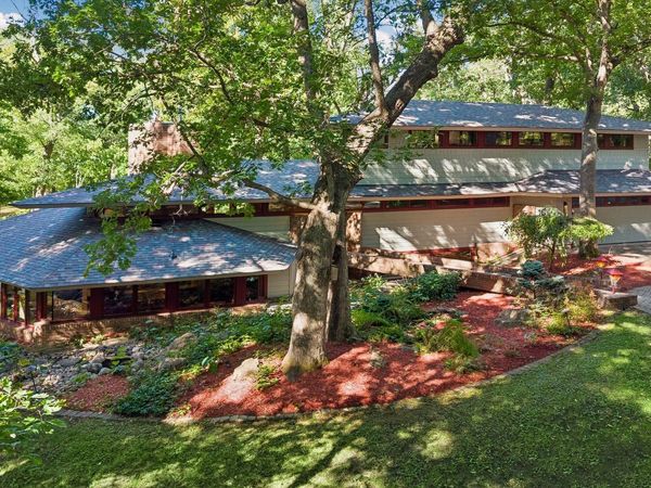 4 Thrush Lane, North Oaks, MN 55127