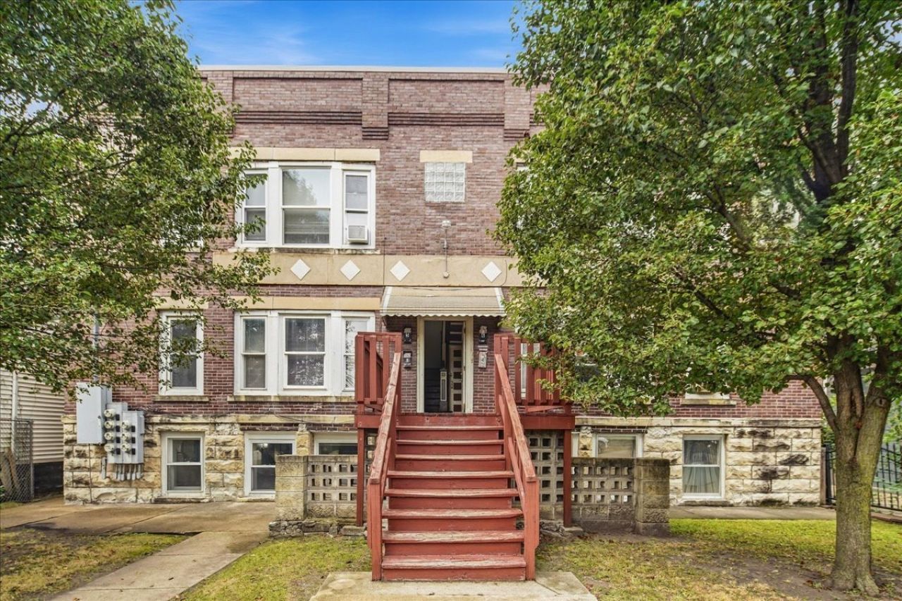 219 Youngs Avenue, Joliet, IL 60432 Main Photo