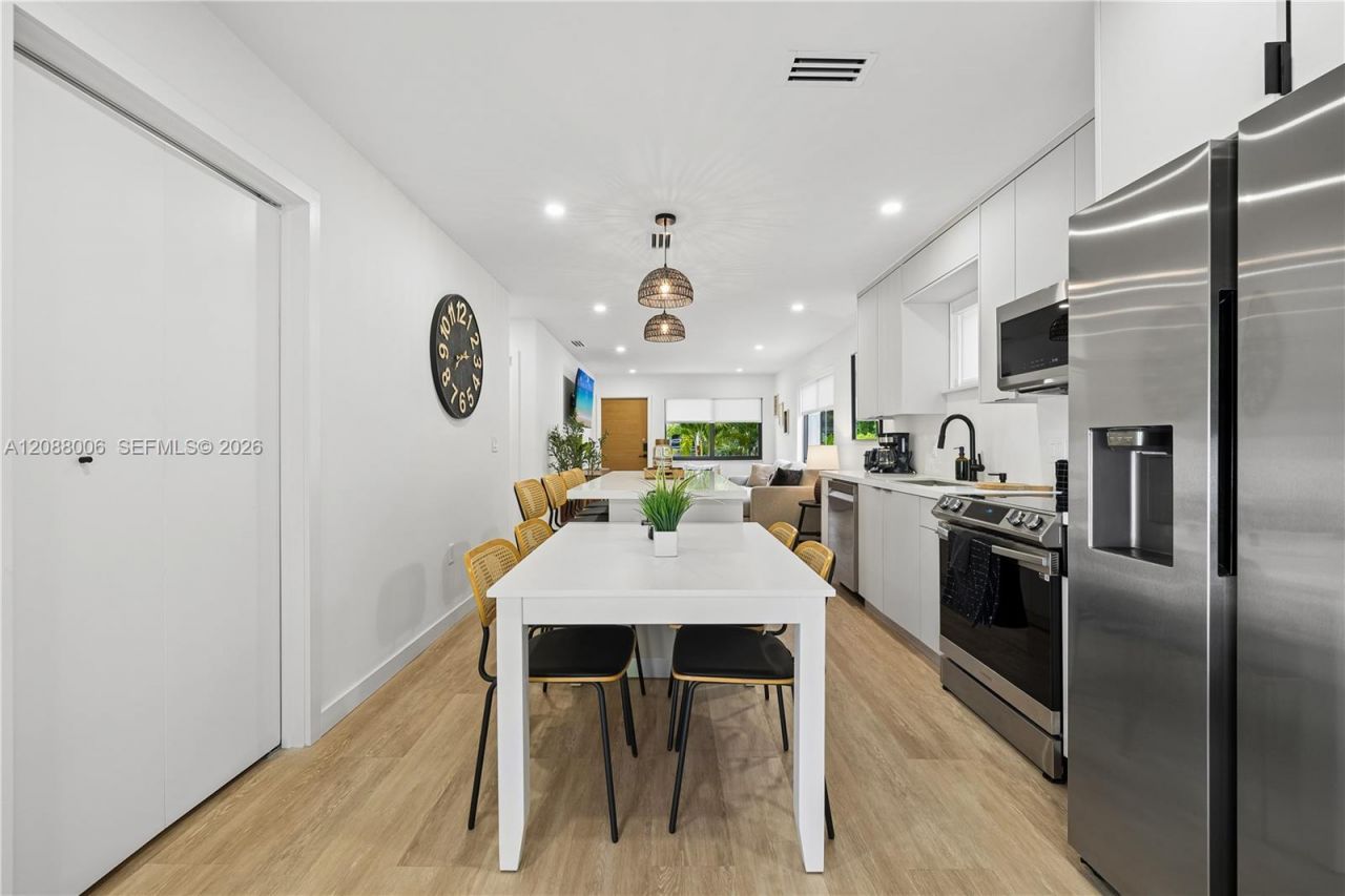 3737 Frow Ave, Miami, FL 33133 Photo