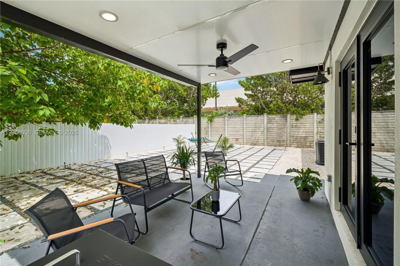 3737 Frow Ave, Miami, FL 33133 Photo