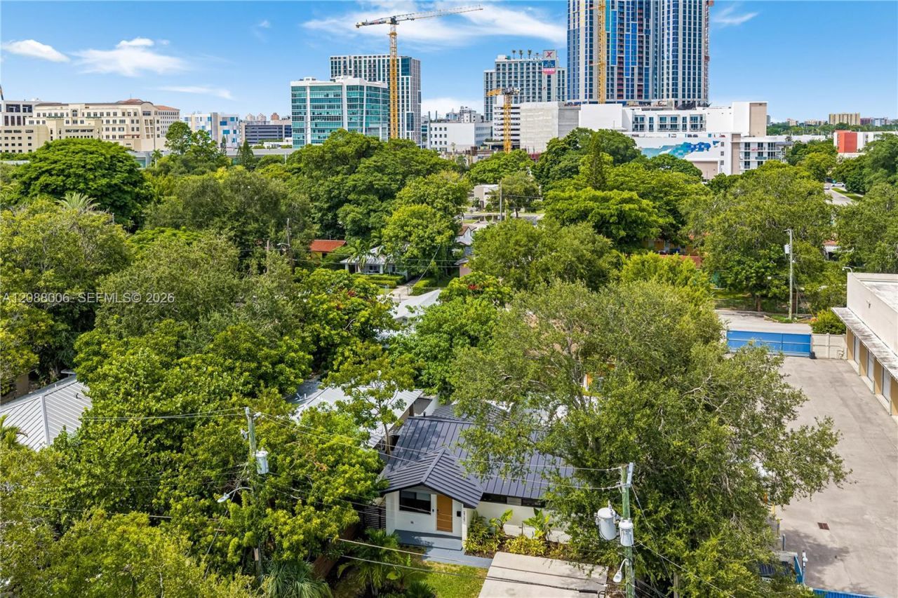 3737 Frow Ave, Miami, FL 33133 Photo