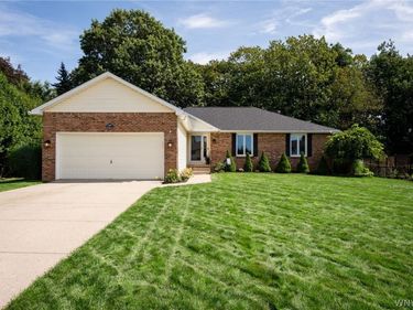 8959 Candlewood Lane , Clarence Center, NY 14032