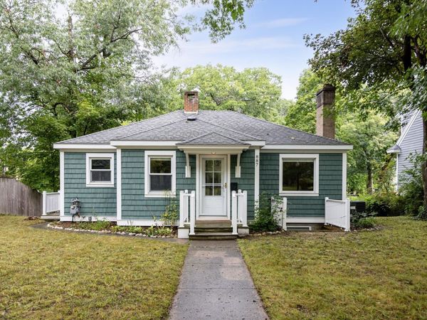 887 Washington Street, Traverse City, MI 49686