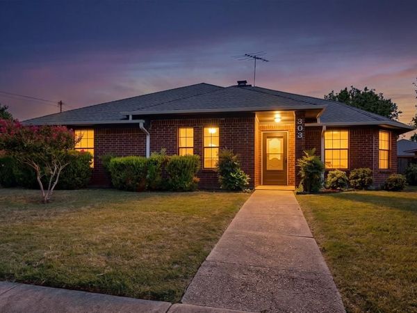303 Stoneybrook Drive , Wylie, TX 75098