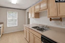 106 Londonberry Circle  photo 4