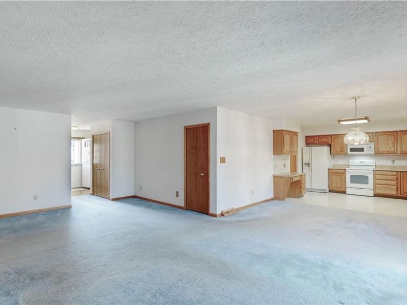 230 Park Place Drive, Wadsworth, OH 44281 Photo 6