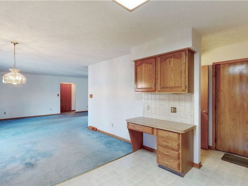230 Park Place Drive, Wadsworth, OH 44281 Photo 9