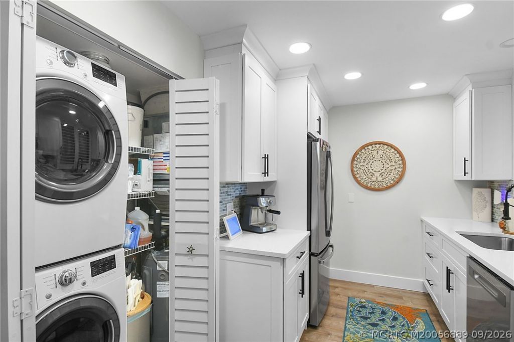 3452 NE Causeway Boulevard , Unit 202, Jensen Beach, FL 34957 Photo