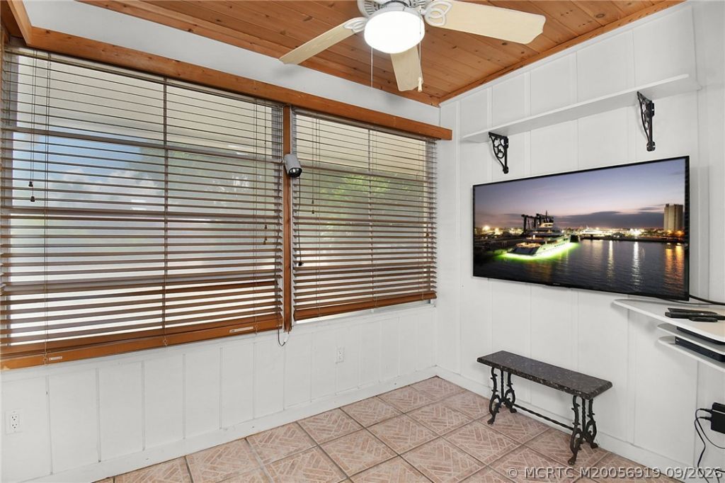 76 N El Mar Drive, Jensen Beach, FL 34957 Photo