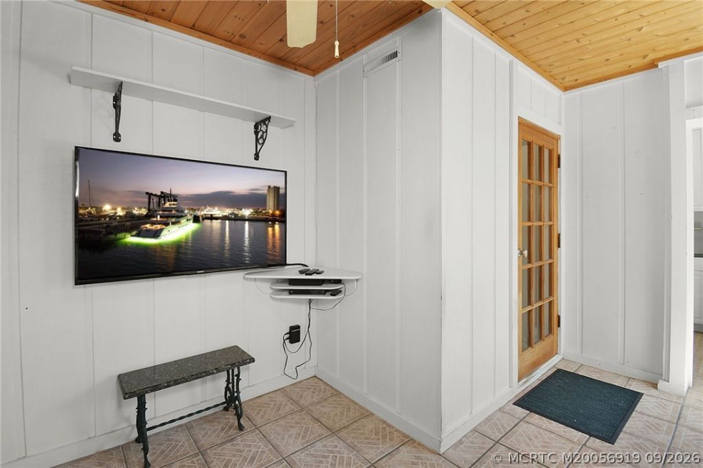 76 N El Mar Drive, Jensen Beach, FL 34957 Photo