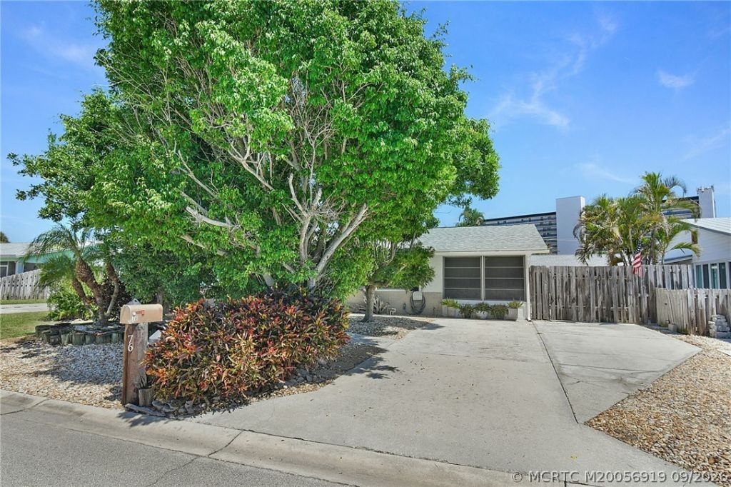 76 N El Mar Drive, Jensen Beach, FL 34957 Photo