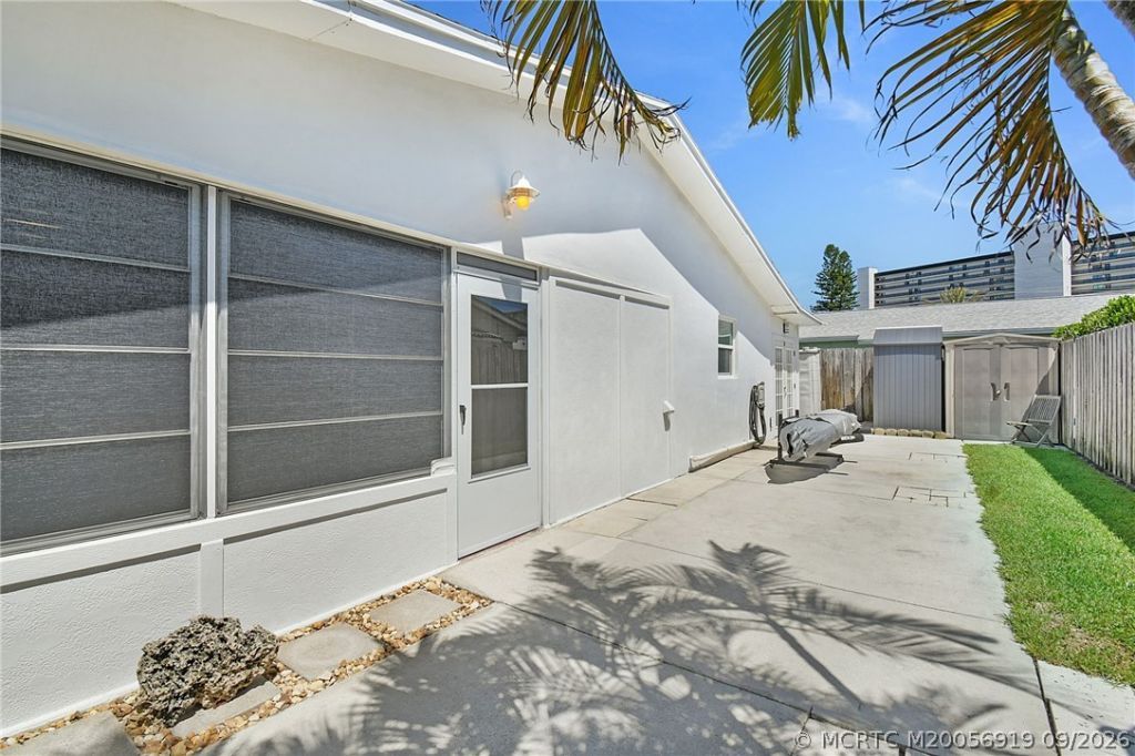 76 N El Mar Drive, Jensen Beach, FL 34957 Photo