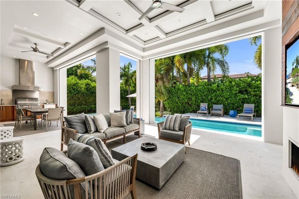 1779 4th St S, Naples, FL 34102 Photo
