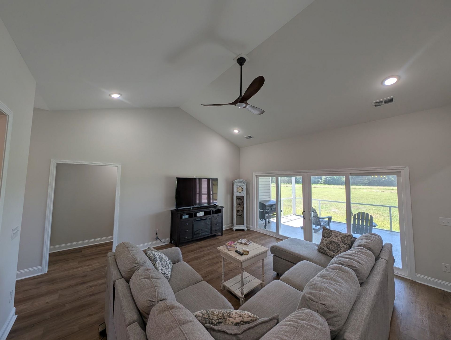 1174 Justice Loop Photo 18