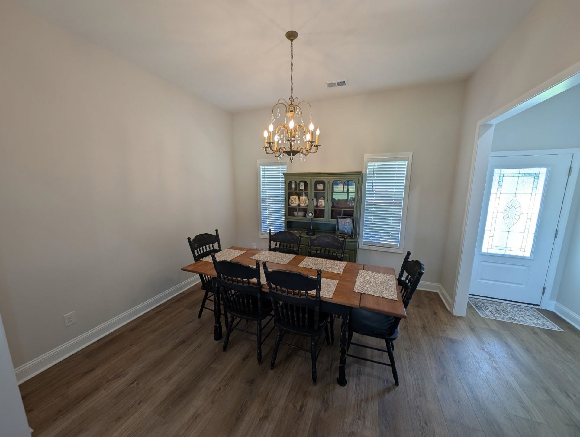 1174 Justice Loop Photo 4